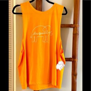 IVORY ELLA SLEEVELESS ELEPHANT CREW MEDIUM TANK NEW